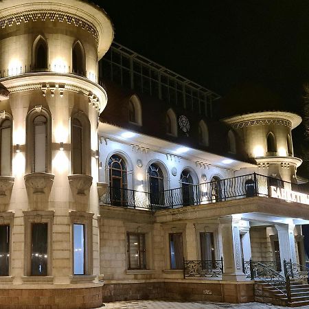 Riverside Boutique Hotel Almati Kültér fotó