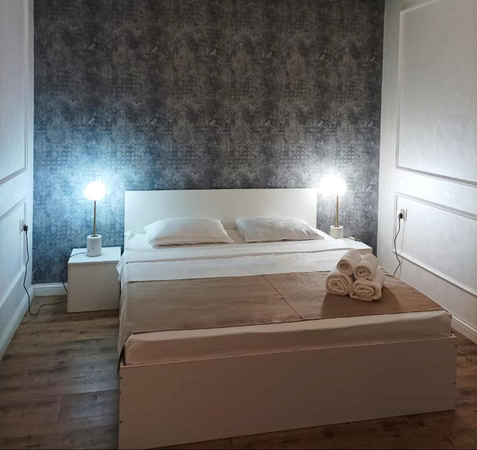 Riverside Boutique Hotel Almati Kültér fotó