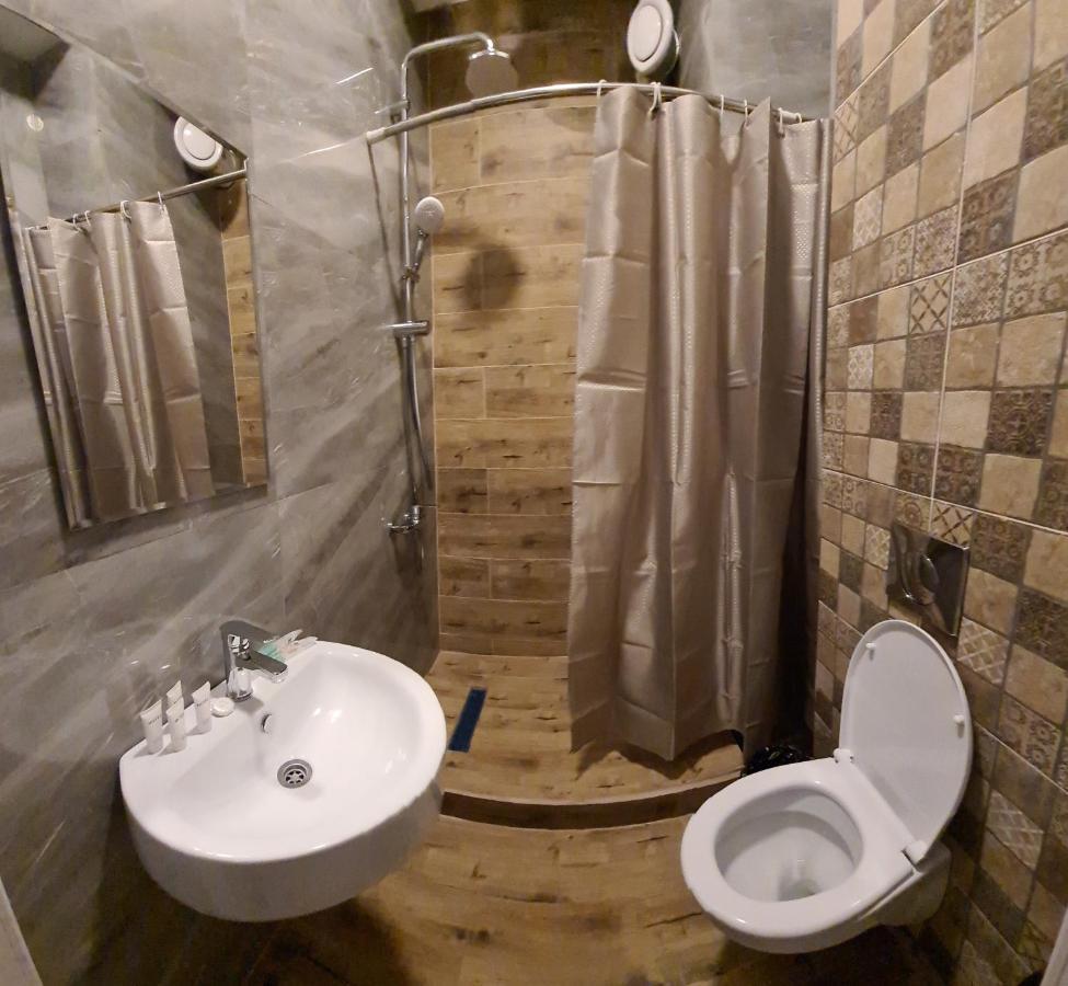 Riverside Boutique Hotel Almati Kültér fotó
