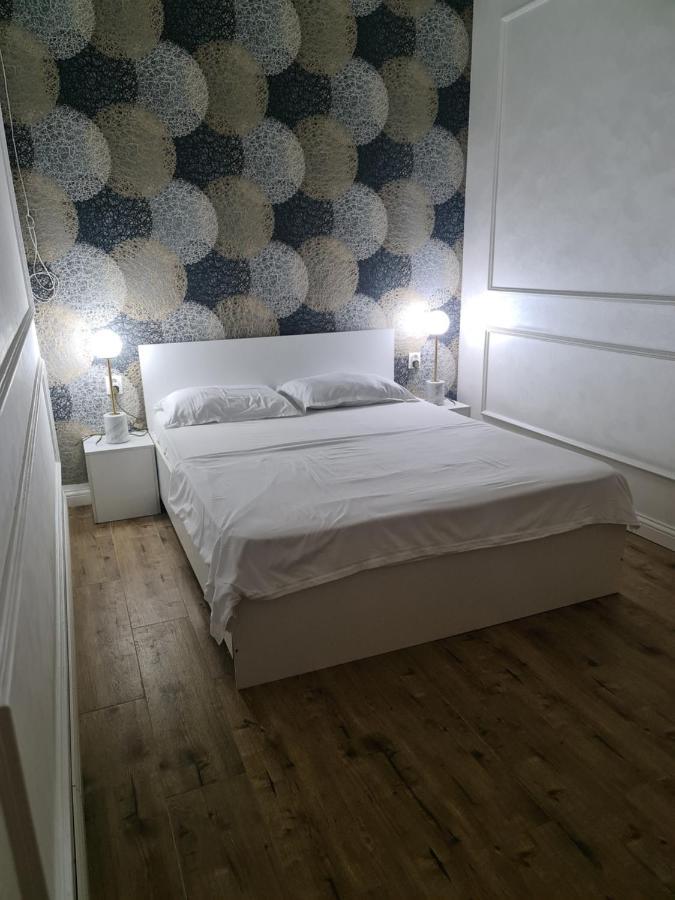 Riverside Boutique Hotel Almati Kültér fotó